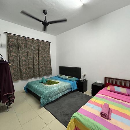 D'Zara Homestay Sepang Ngoại thất bức ảnh